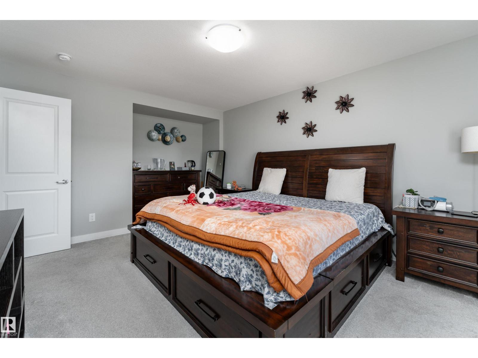 Photo 9 of 20115 15 Av Nw, Edmonton AB