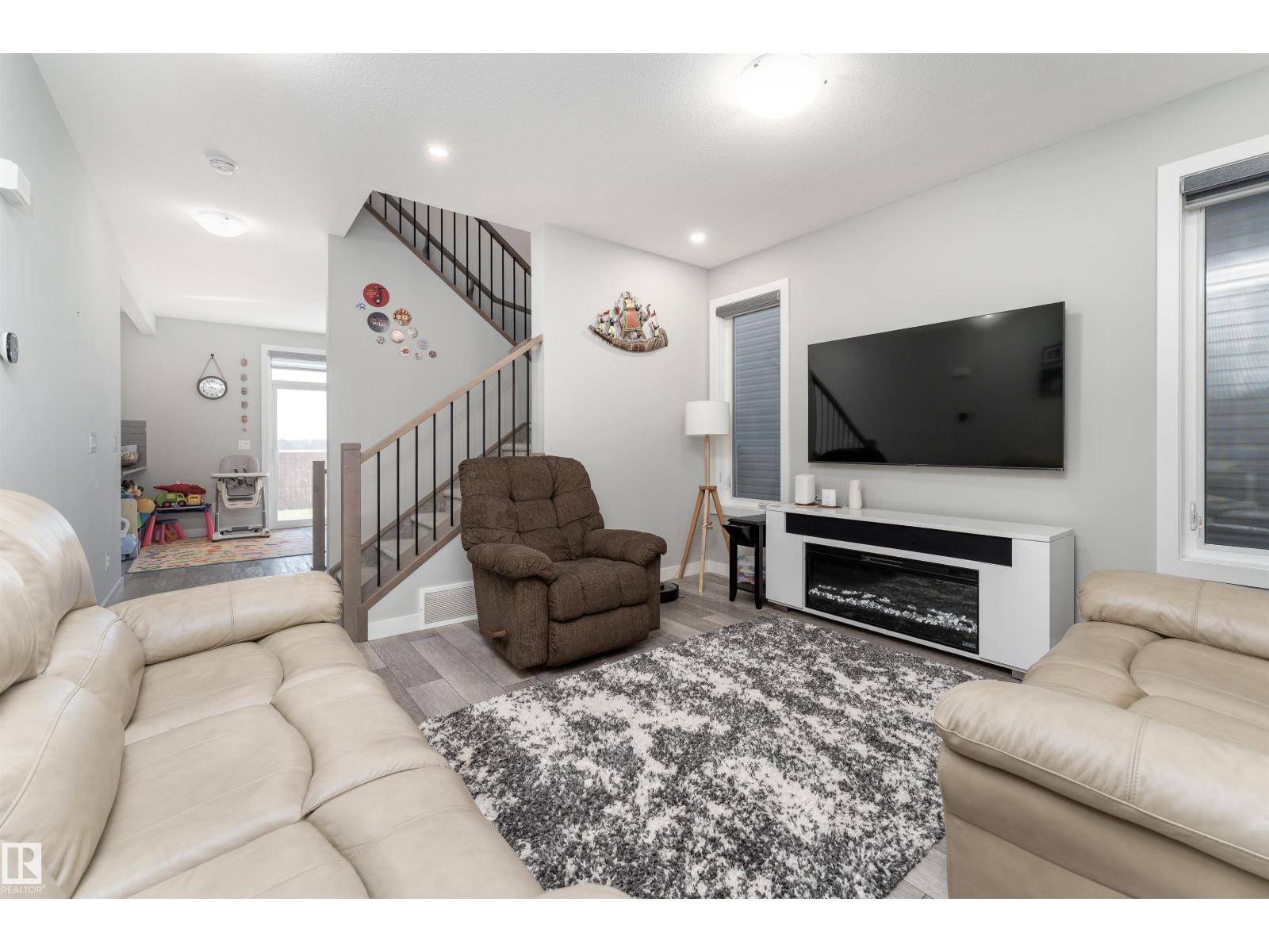 Photo 27 of 20115 15 Av Nw, Edmonton AB