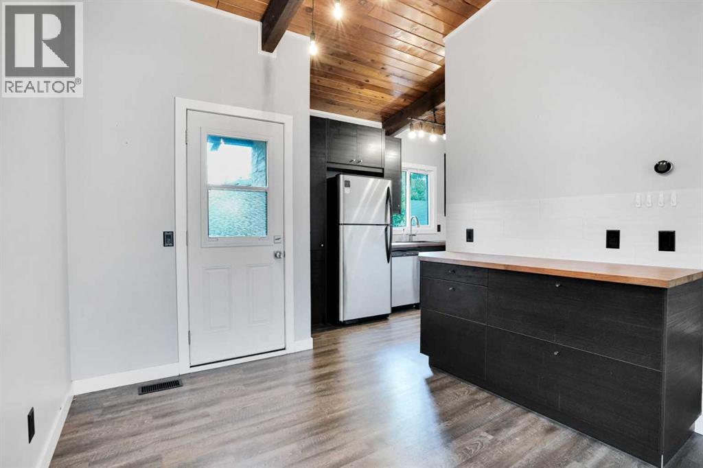 Photo 9 of 4964 Rundlewood Drive Ne, Calgary AB