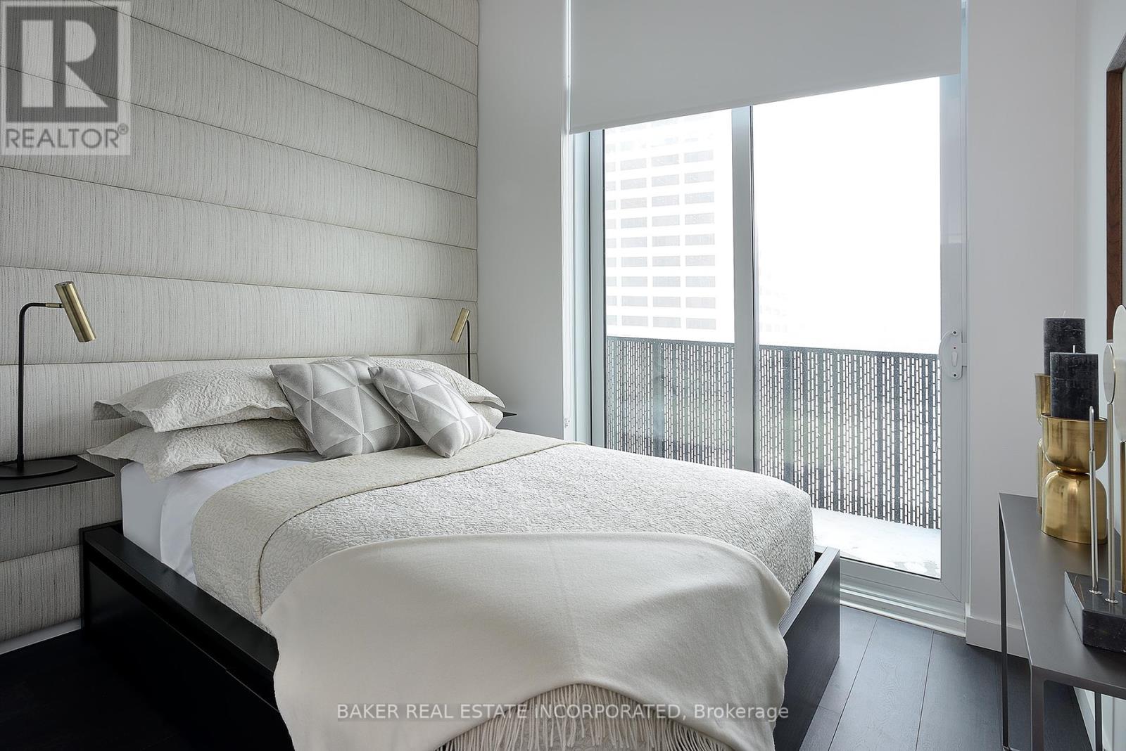 Photo 9 of 705 15 Roehampton Avenue, Toronto ON