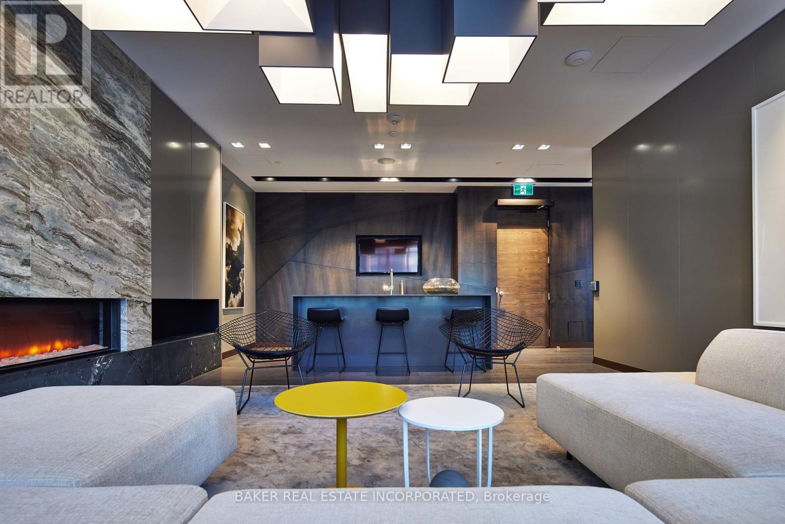 Photo 9 of 3308 15 Roehampton Avenue, Toronto ON