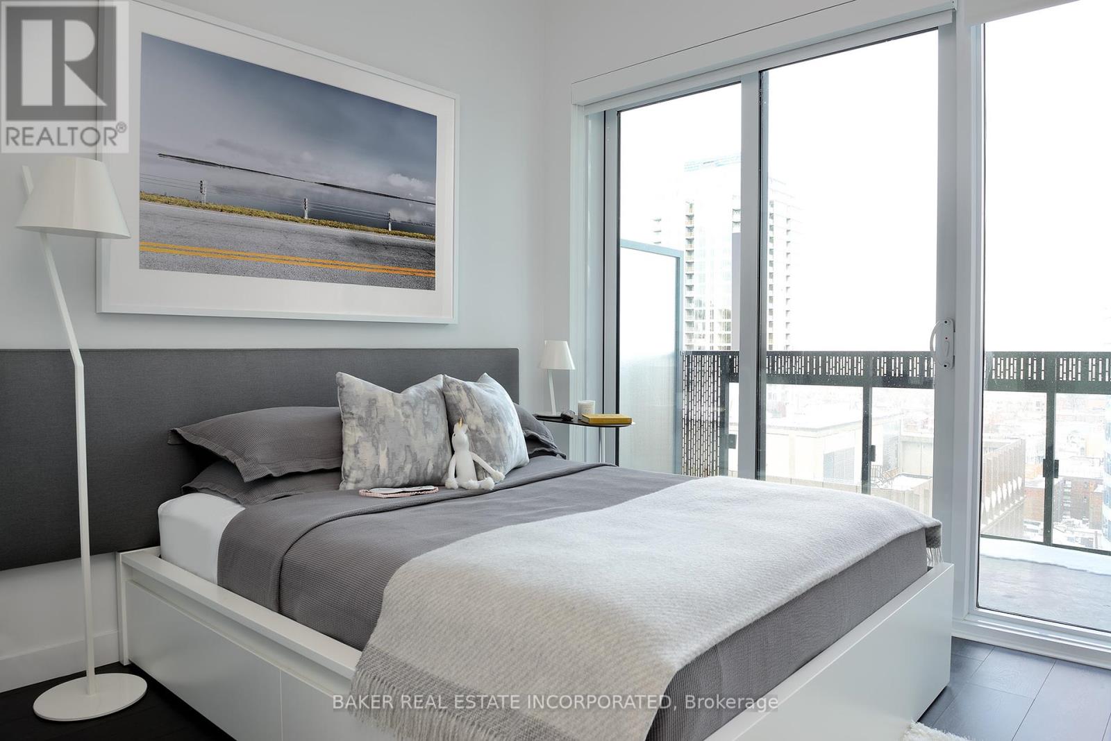 Photo 12 of 601 15 Roehampton Avenue, Toronto ON