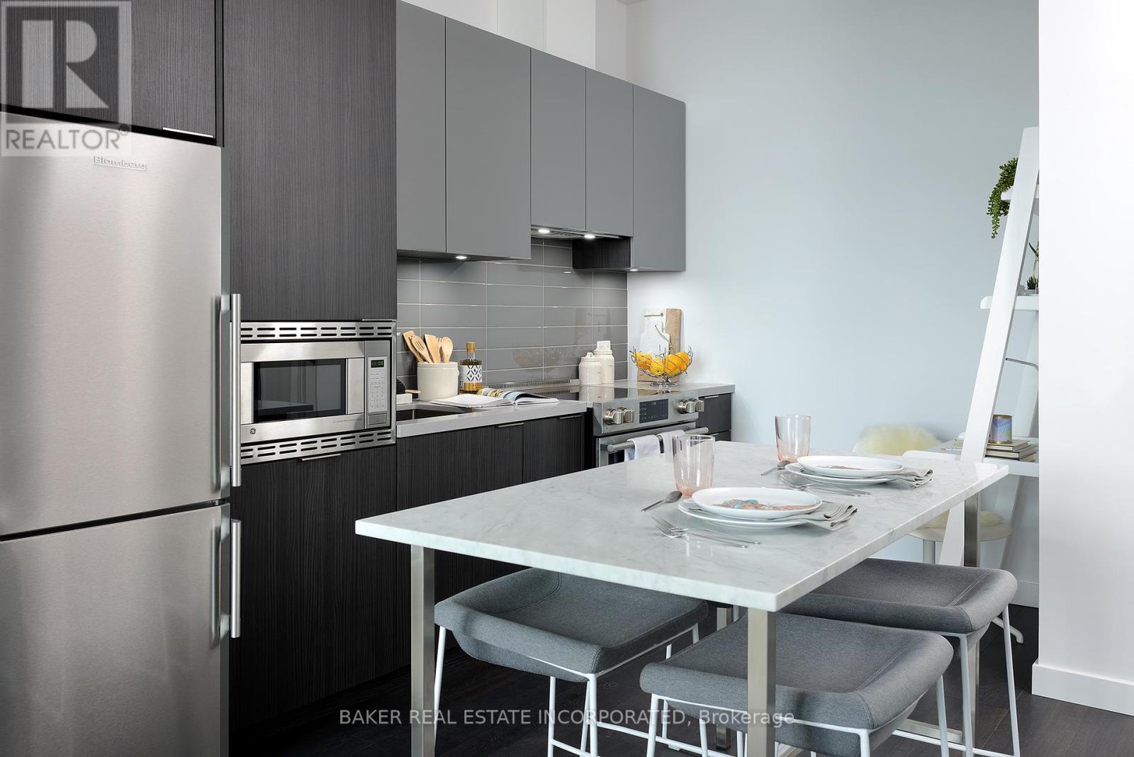 Photo 11 of 601 15 Roehampton Avenue, Toronto ON