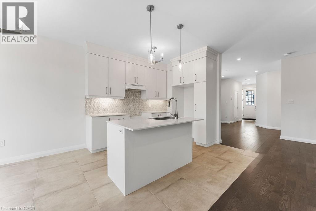 Photo 46 of 207 Alessio Drive, Hamilton ON