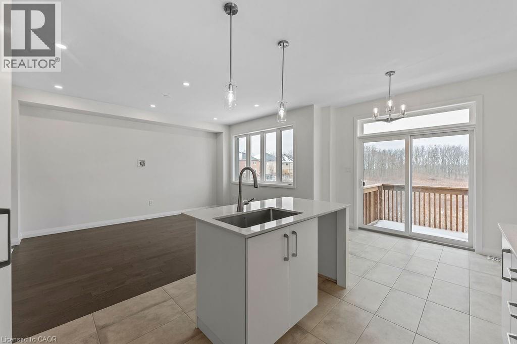 Photo 2 of 207 Alessio Drive, Hamilton ON