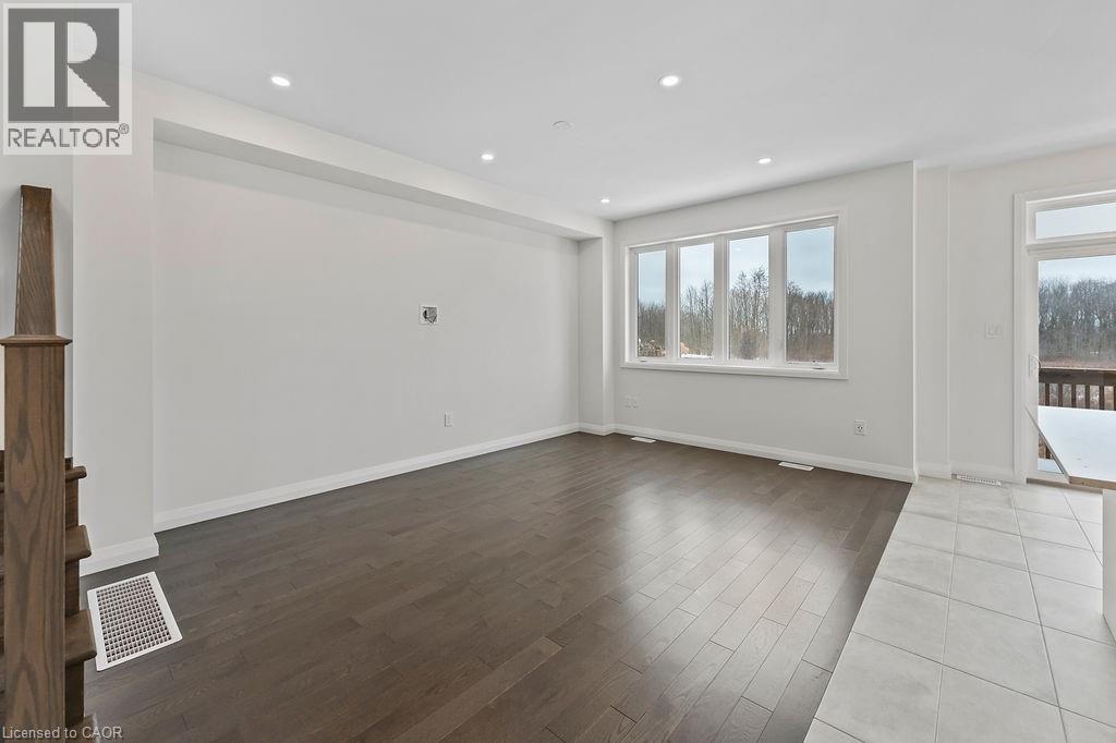 Photo 23 of 207 Alessio Drive, Hamilton ON