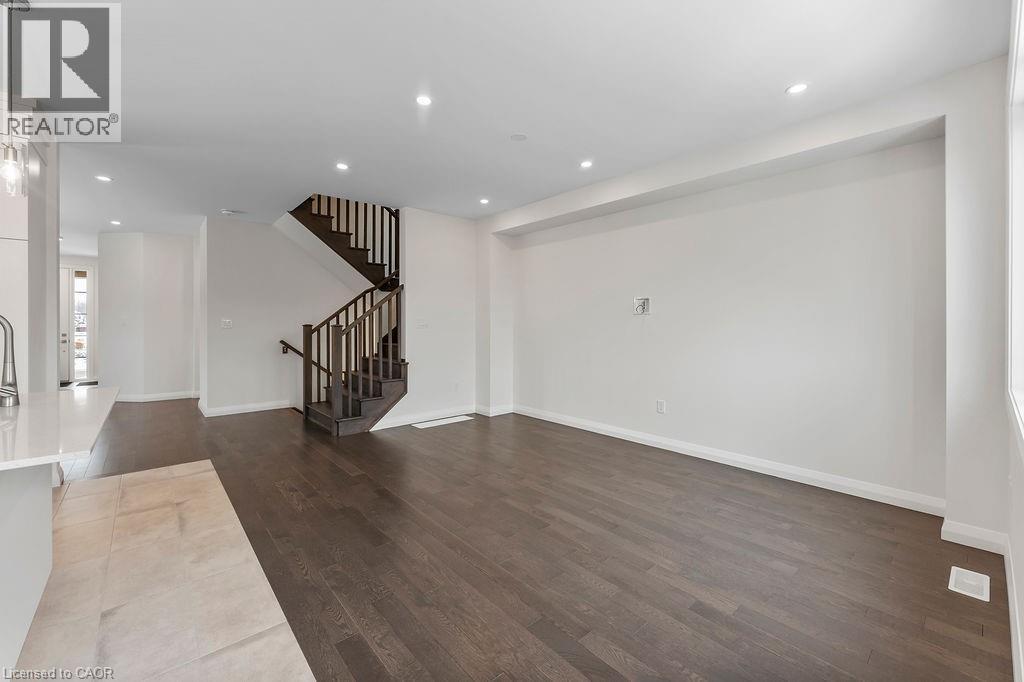 Photo 21 of 207 Alessio Drive, Hamilton ON