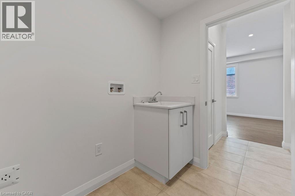 Photo 31 of 207 Alessio Drive, Hamilton ON