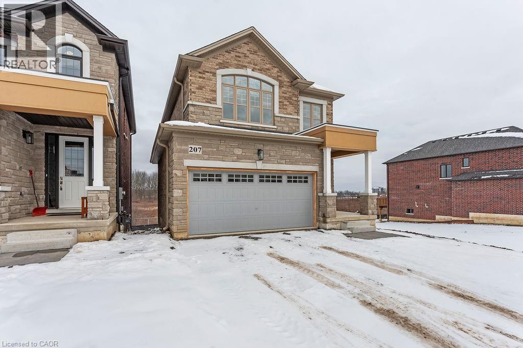 Photo 7 of 207 Alessio Drive, Hamilton ON