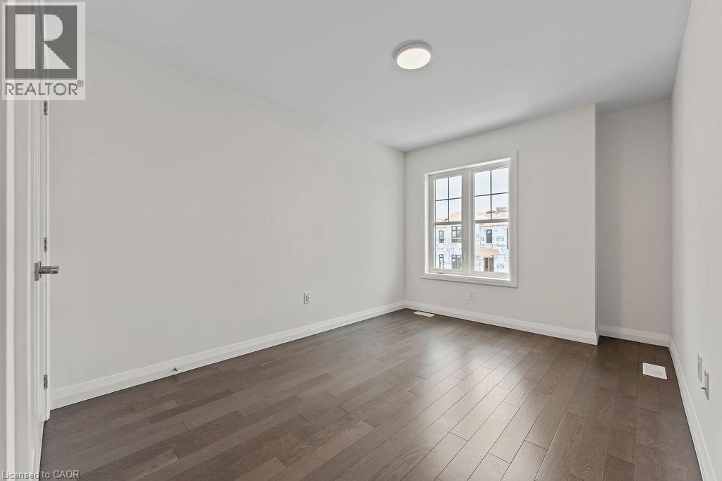 Photo 41 of 207 Alessio Drive, Hamilton ON
