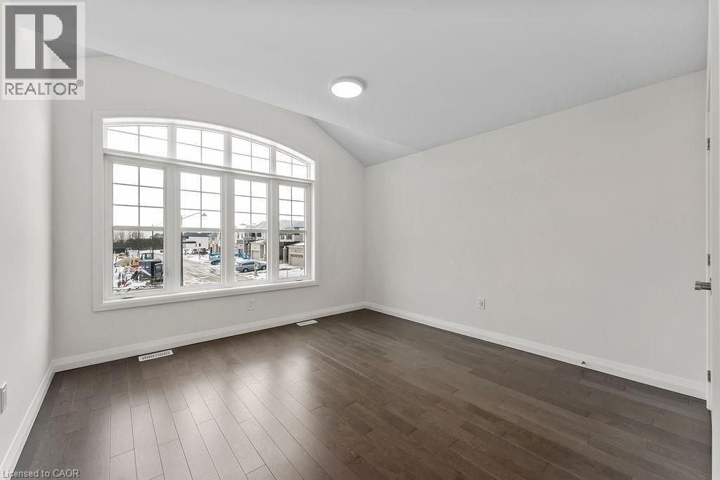 Photo 17 of 207 Alessio Drive, Hamilton ON