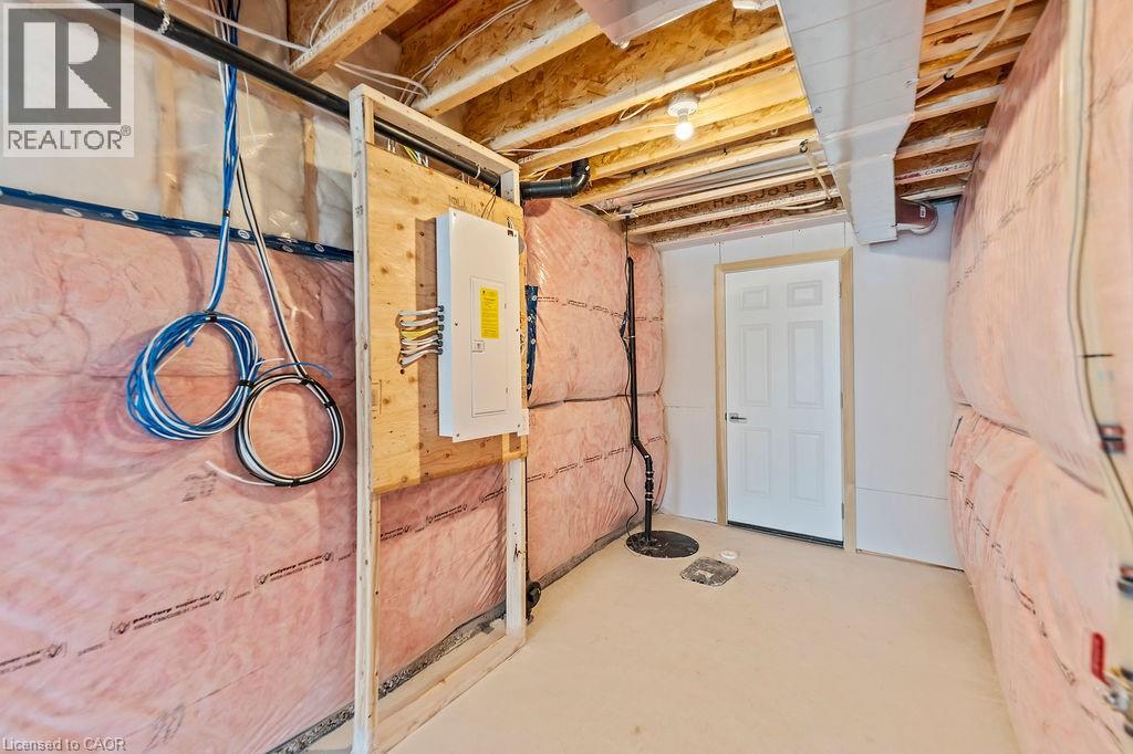 Photo 6 of 207 Alessio Drive, Hamilton ON