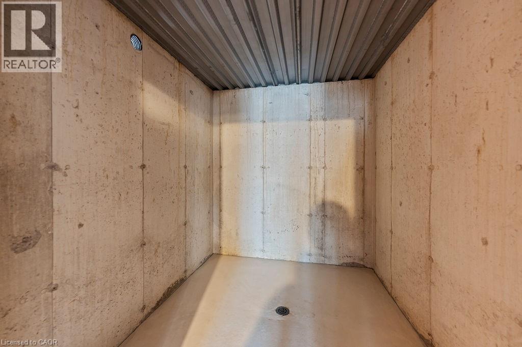 Photo 22 of 207 Alessio Drive, Hamilton ON