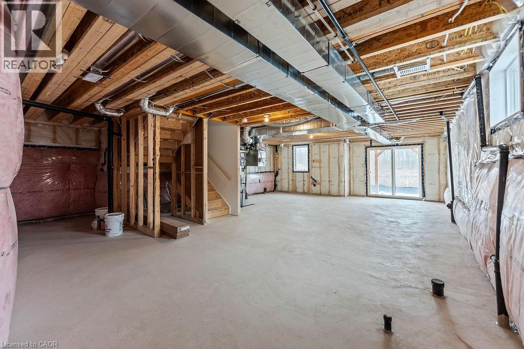 Photo 35 of 207 Alessio Drive, Hamilton ON