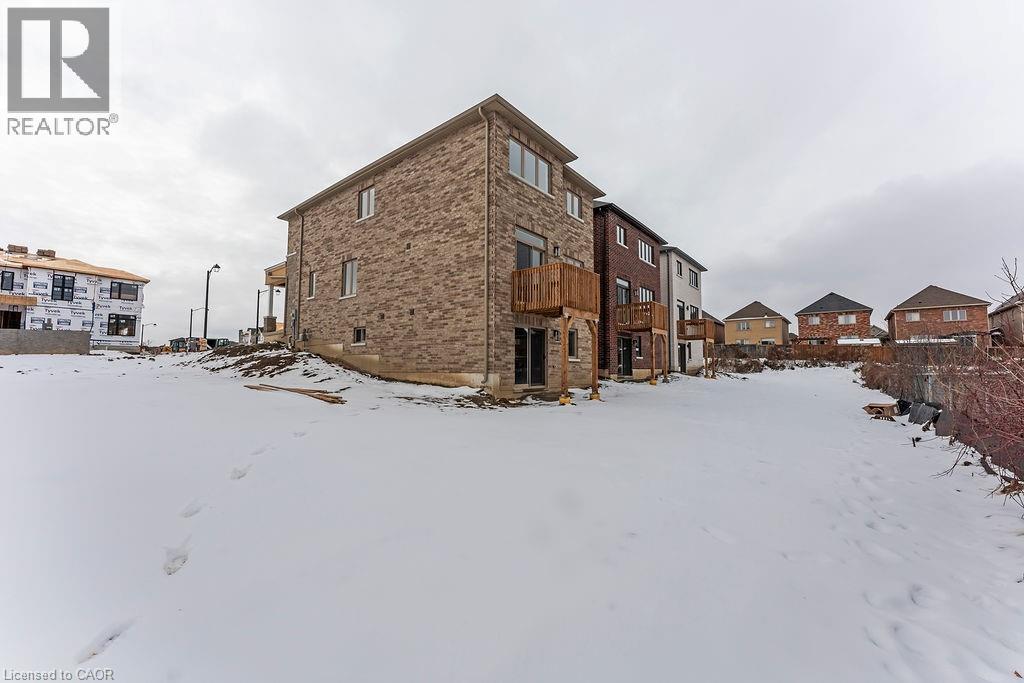 Photo 32 of 207 Alessio Drive, Hamilton ON