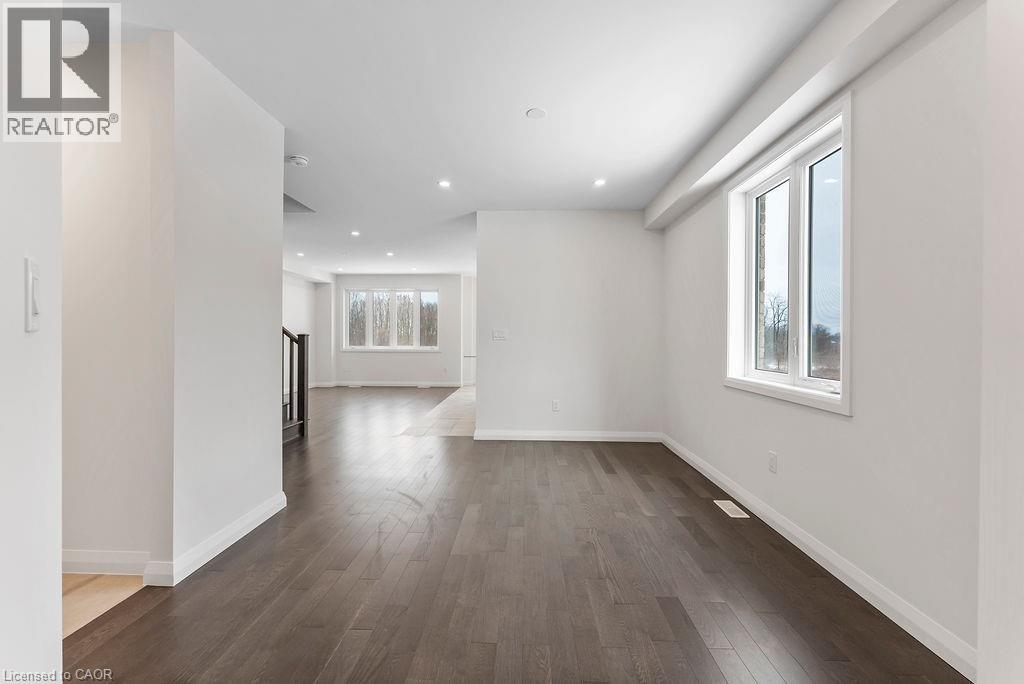 Photo 45 of 207 Alessio Drive, Hamilton ON