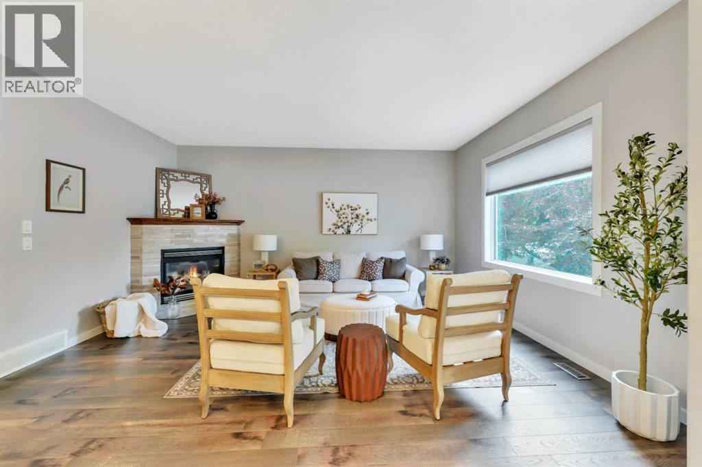 Photo 7 of 166 Asmundsen Avenue, Red Deer AB