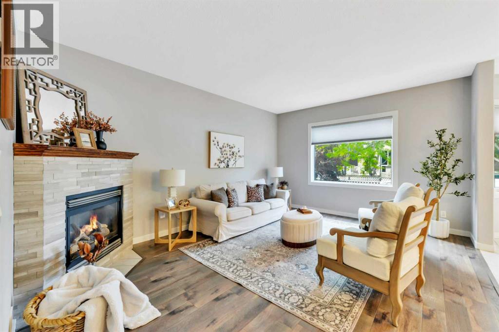 Photo 6 of 166 Asmundsen Avenue, Red Deer AB