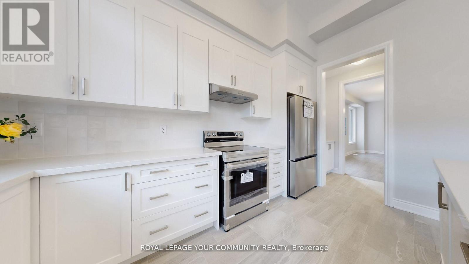 Photo 28 of 158 Harvey Bunker Crescent, Markham ON