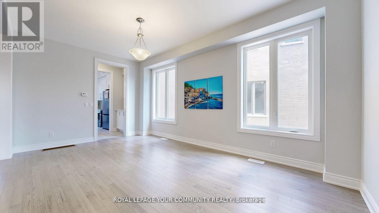 Photo 35 of 158 Harvey Bunker Crescent, Markham ON