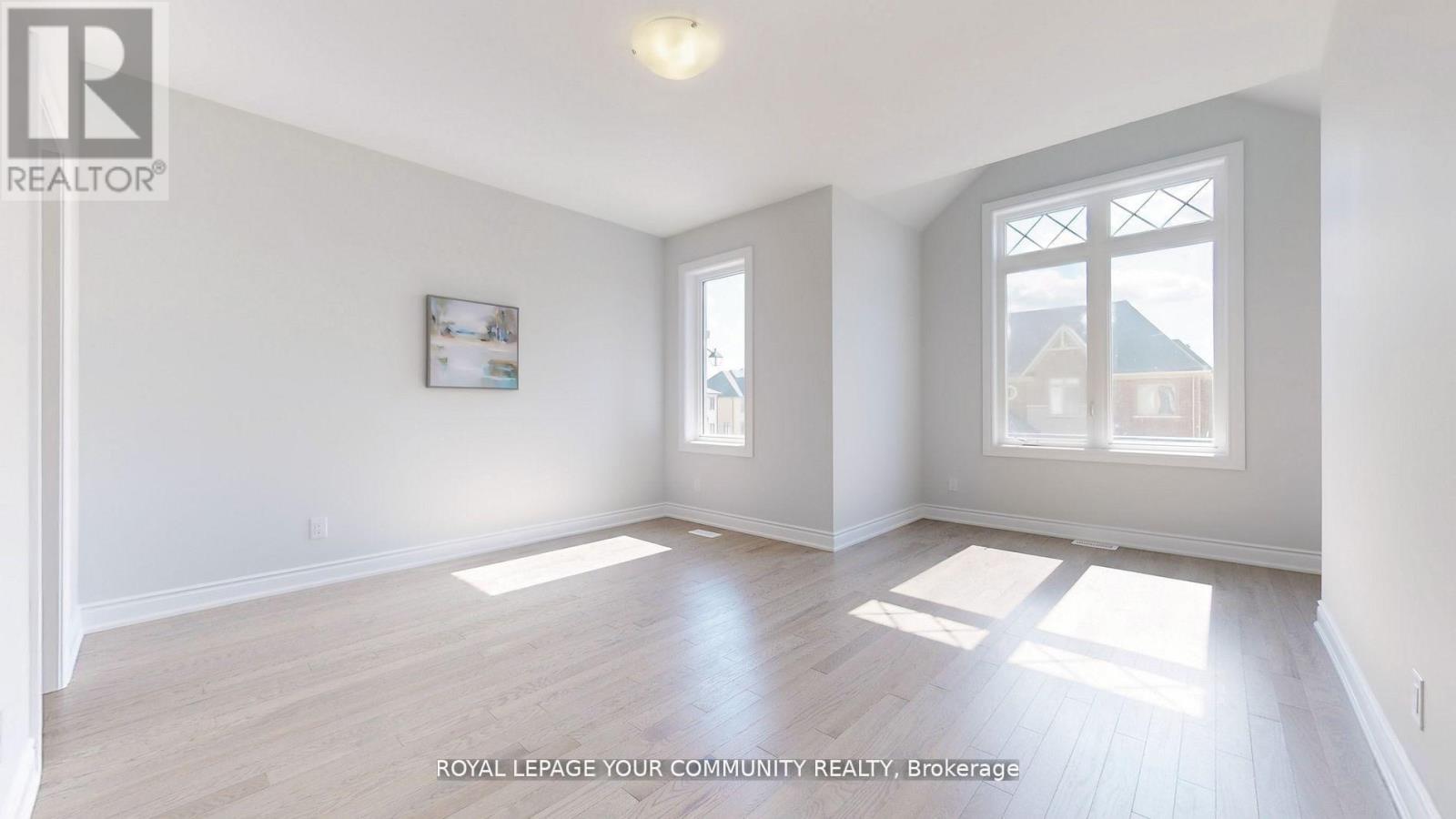 Photo 38 of 158 Harvey Bunker Crescent, Markham ON