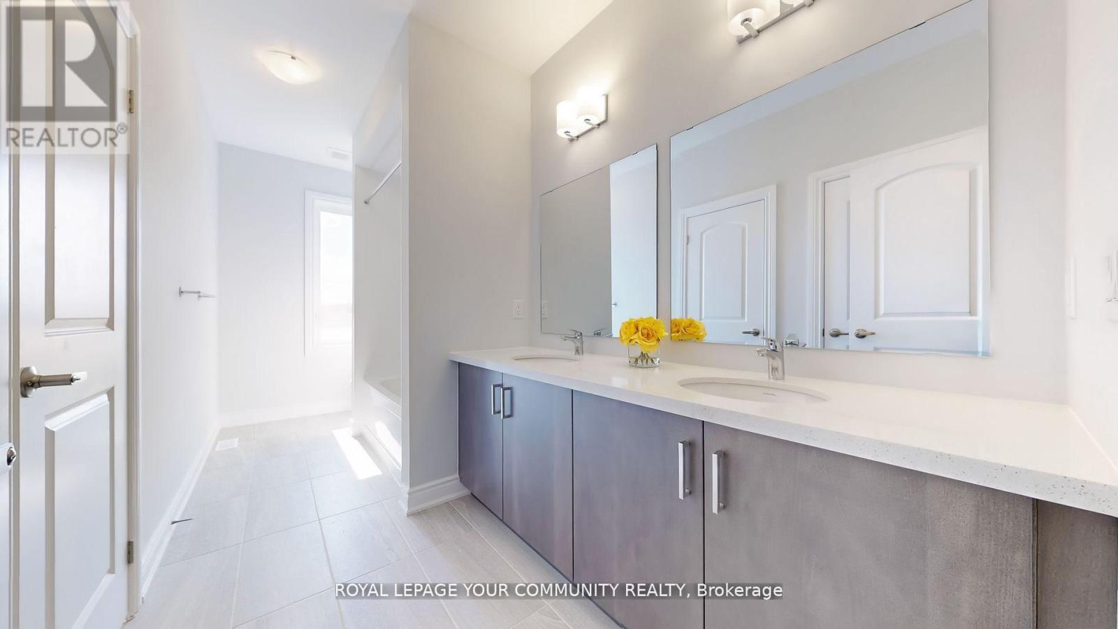 Photo 19 of 158 Harvey Bunker Crescent, Markham ON