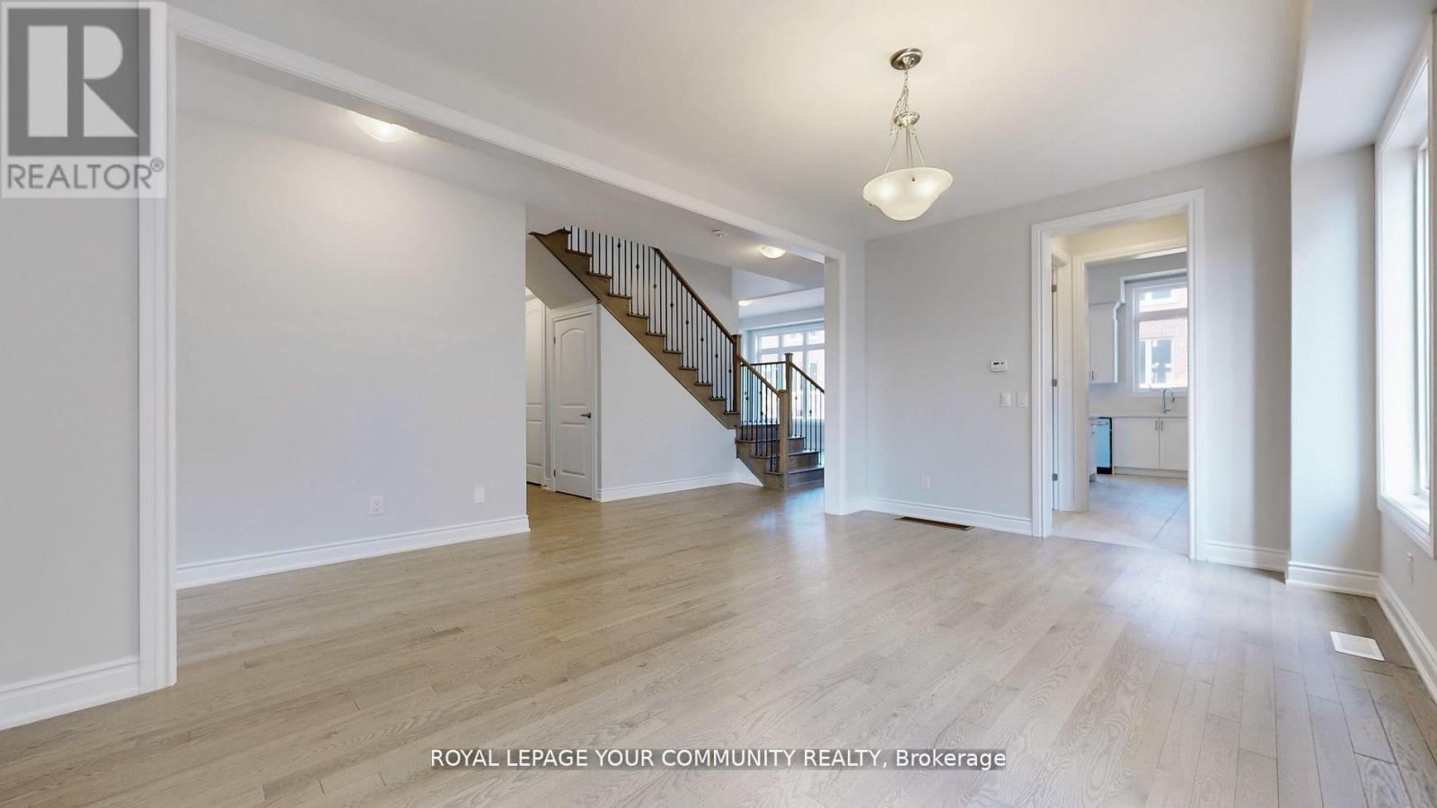 Photo 13 of 158 Harvey Bunker Crescent, Markham ON