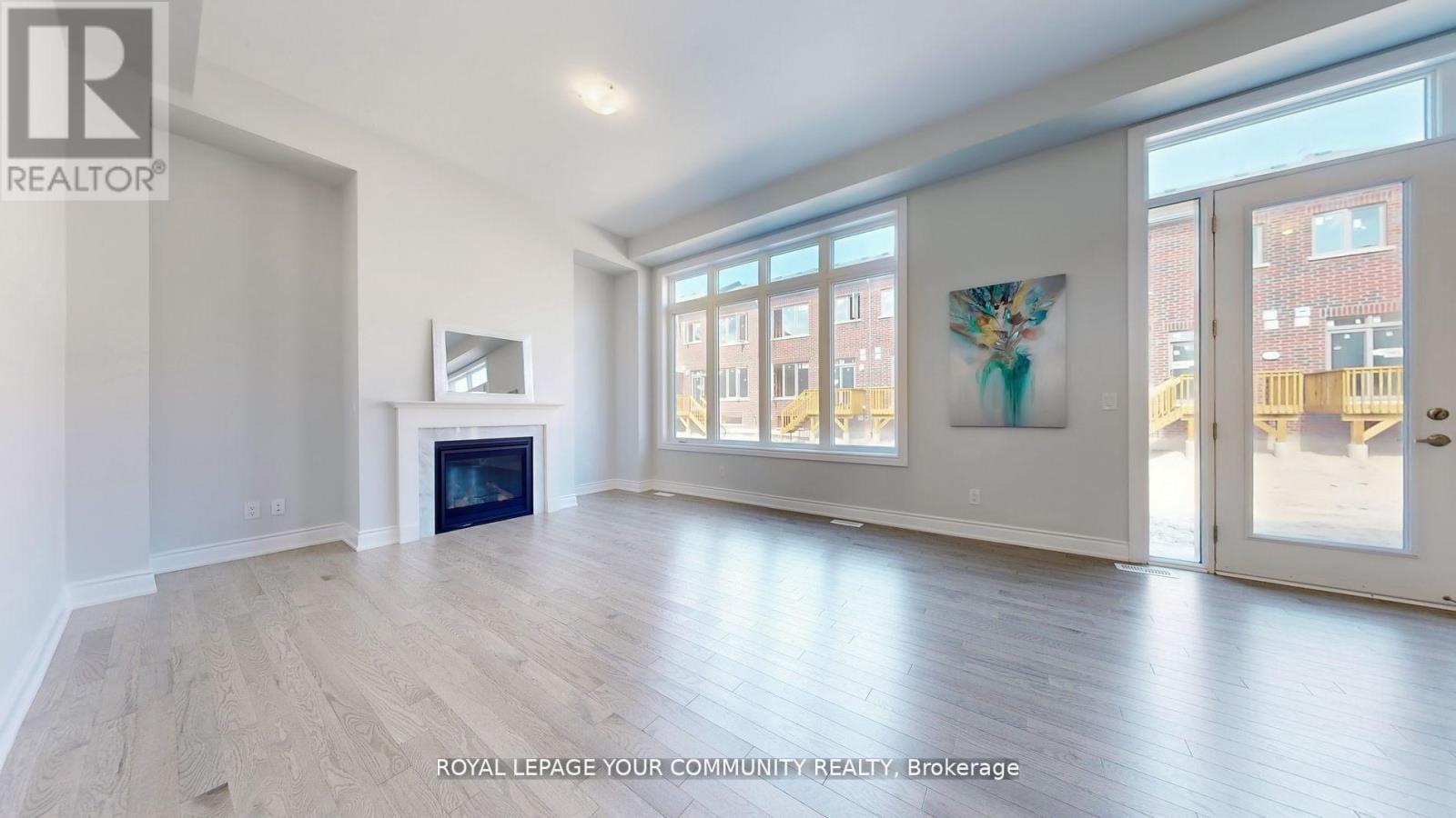 Photo 24 of 158 Harvey Bunker Crescent, Markham ON