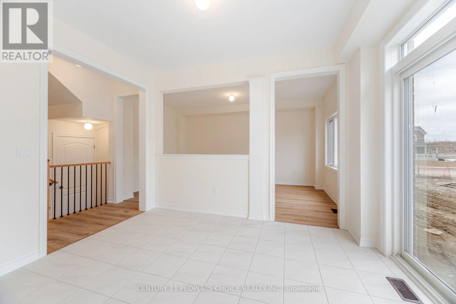Photo 17 of 6 Grieve Avenue, Georgina ON