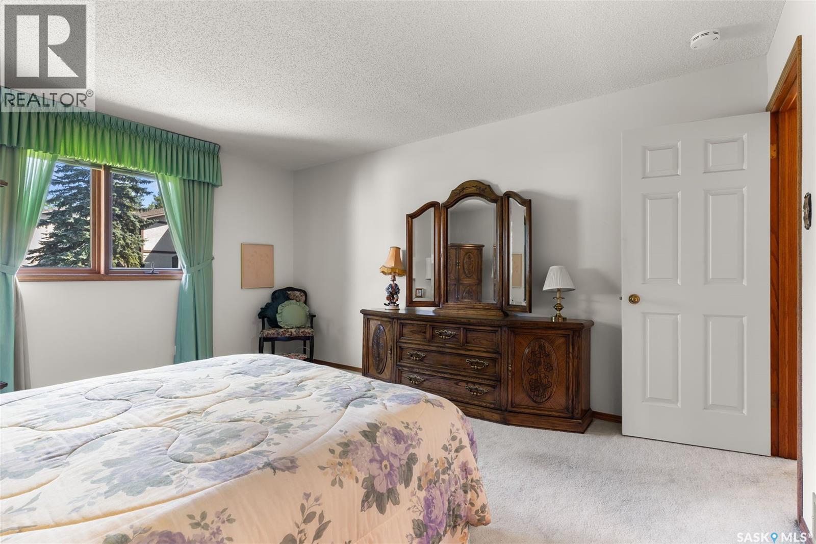 Photo 13 of 341 Avon Drive, Regina SK