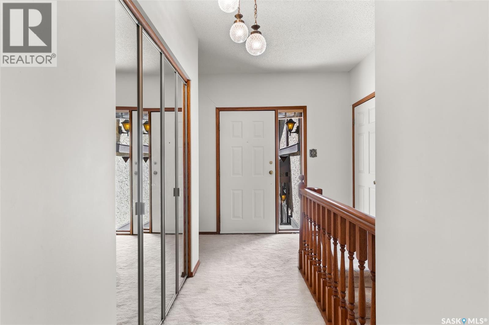 Photo 3 of 341 Avon Drive, Regina SK