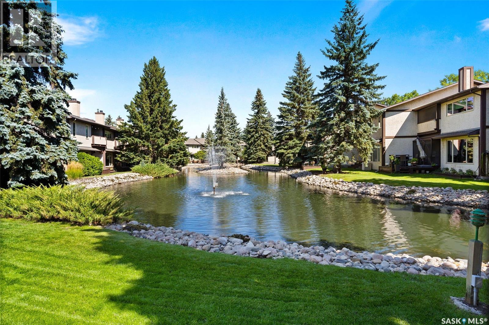 Photo 5 of 341 Avon Drive, Regina SK