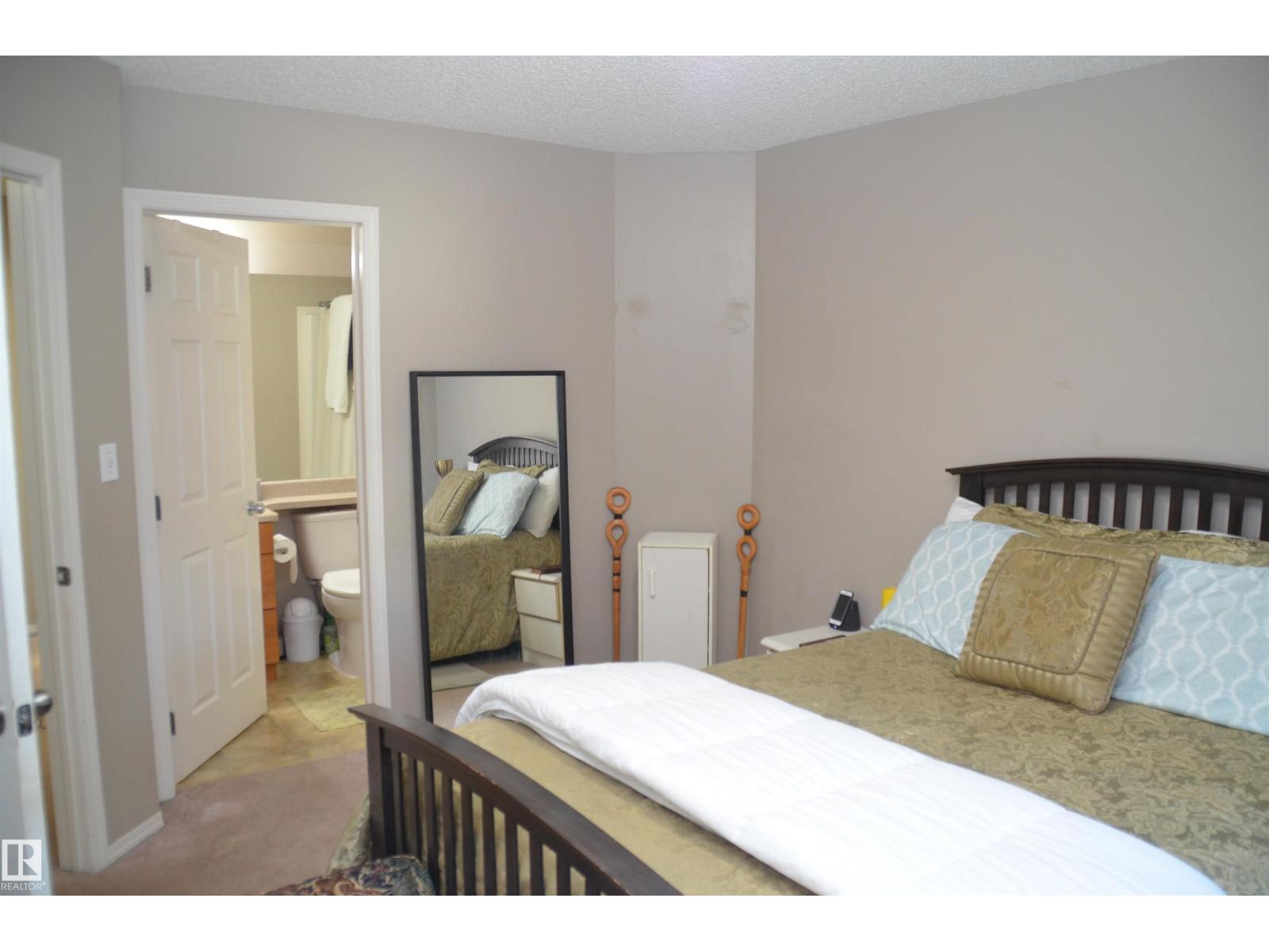 Photo 16 of 25 14603 Miller Bv Nw, Edmonton AB