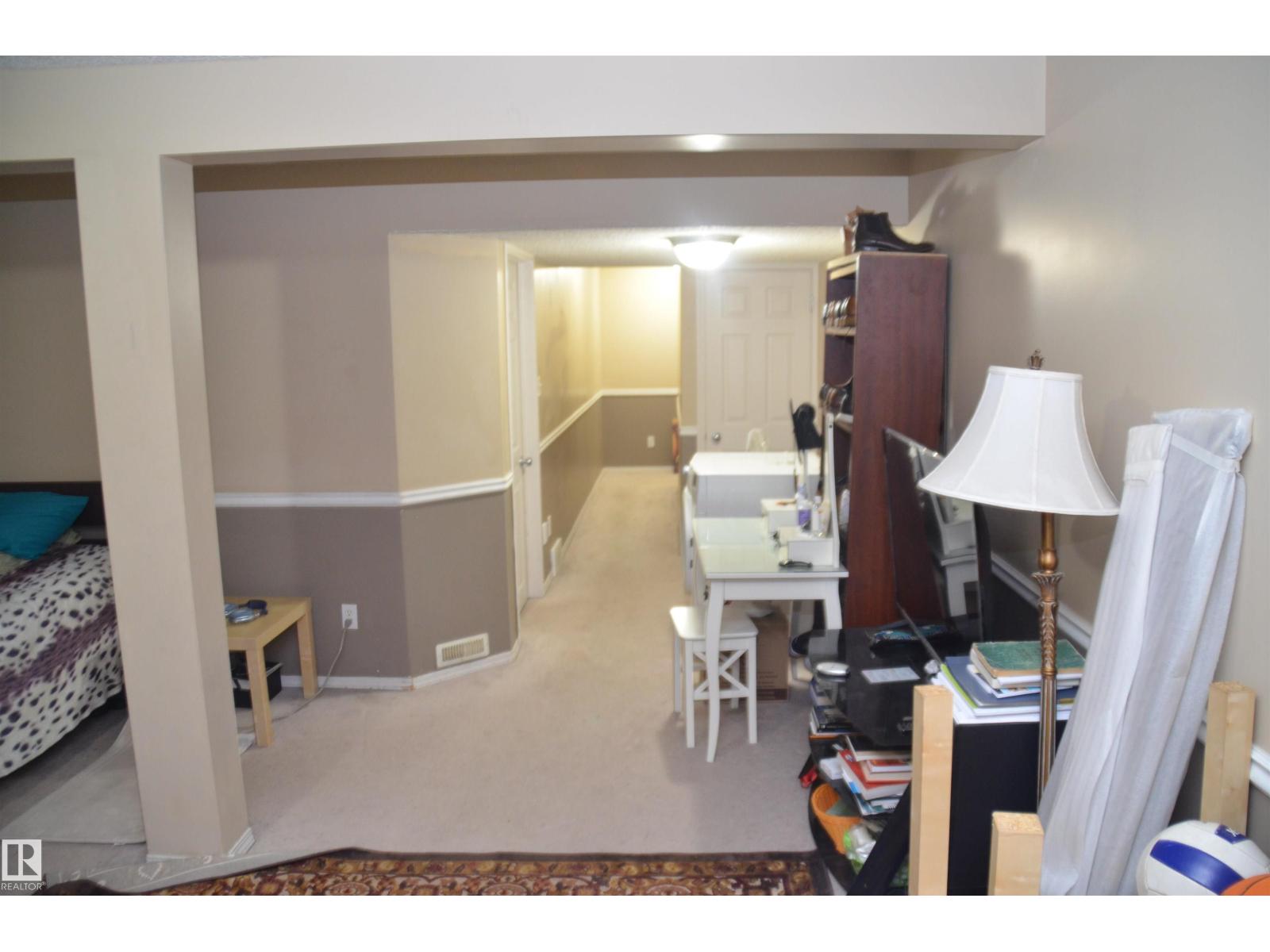 Photo 13 of 25 14603 Miller Bv Nw, Edmonton AB