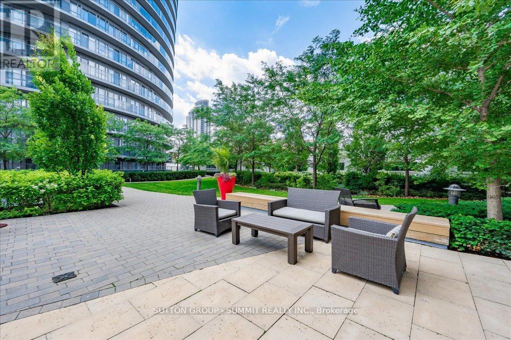 Photo 15 of 1402 50 Absolute Avenue, Mississauga ON