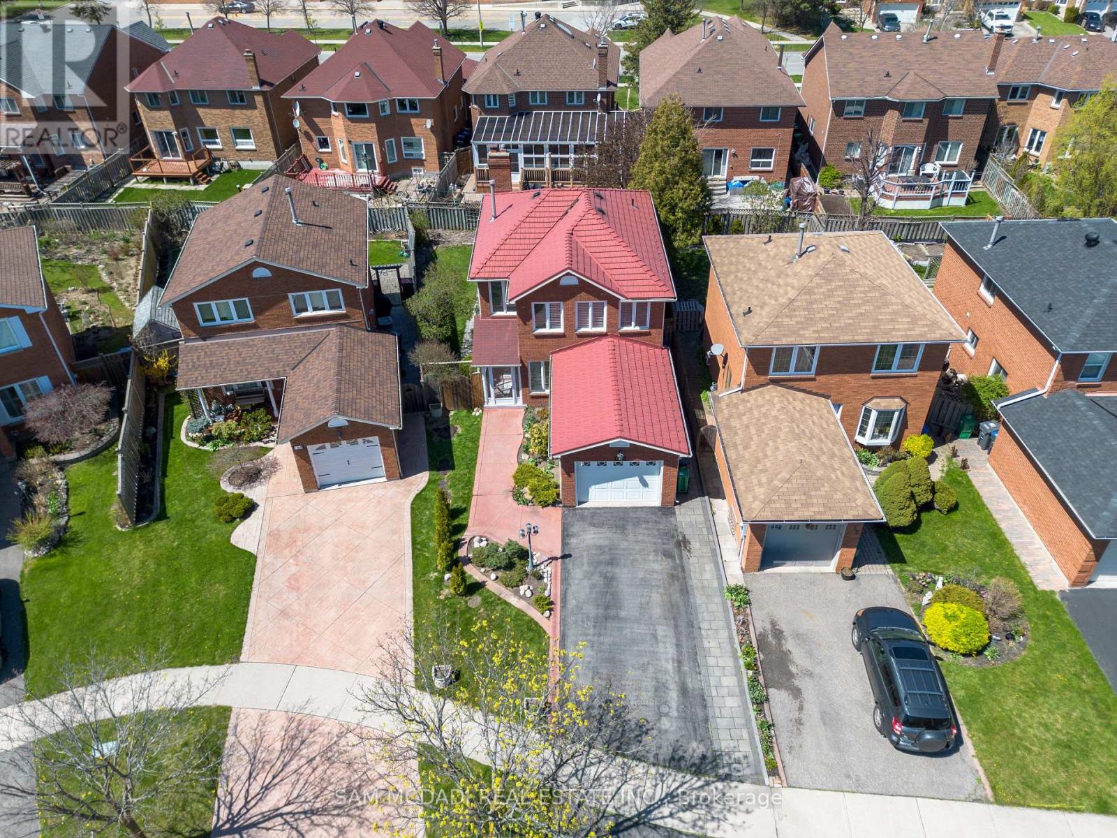 Photo 16 of 160 Tuscadero Crescent, Mississauga ON