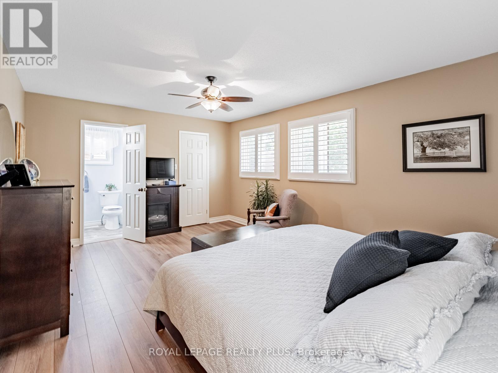 Photo 21 of 4097 Trapper Crescent, Mississauga ON