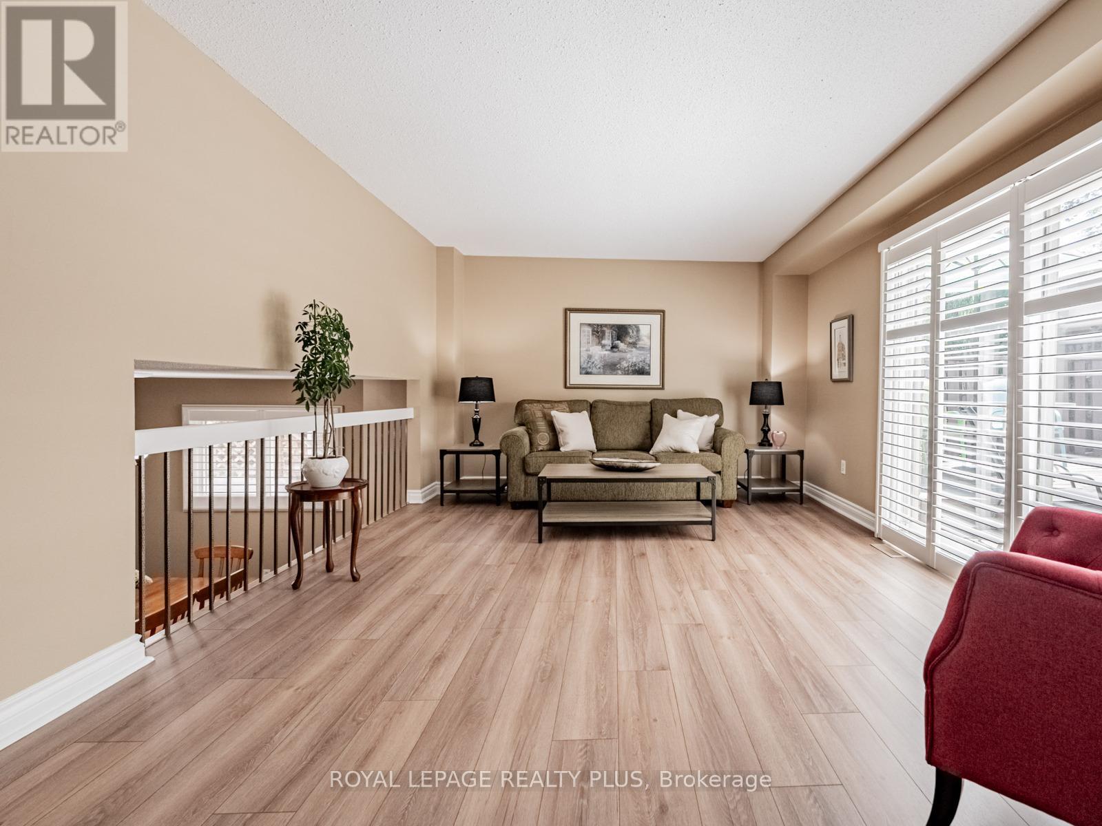 Photo 23 of 4097 Trapper Crescent, Mississauga ON