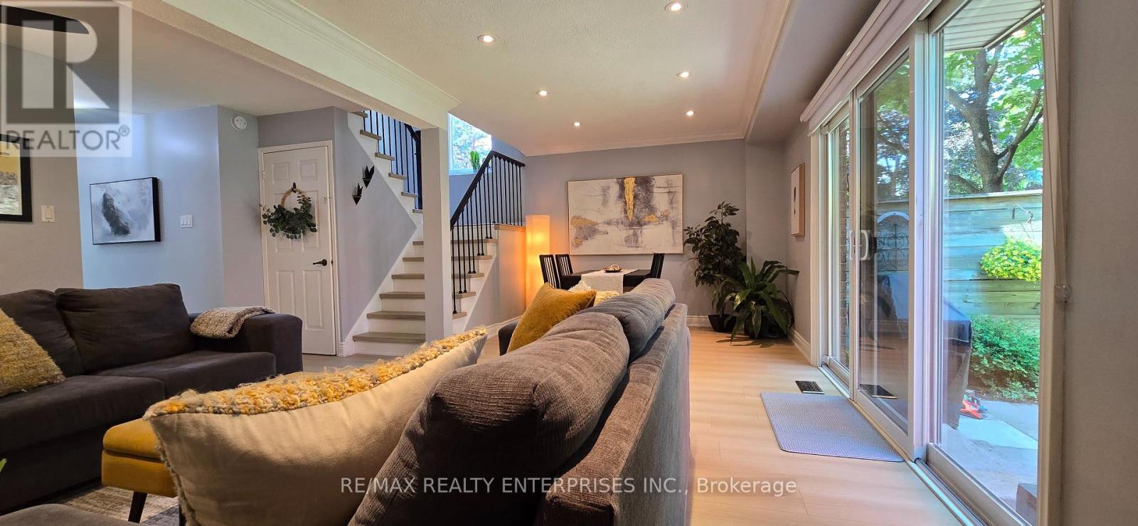 Photo 16 of 19 1180 Walden Circle, Mississauga ON