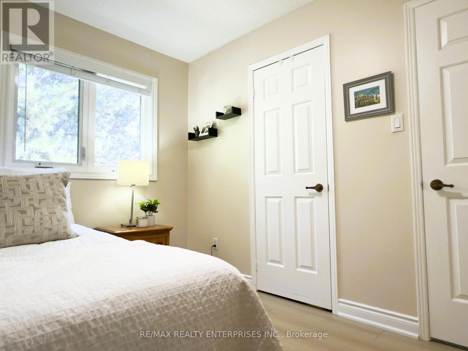 Photo 23 of 19 1180 Walden Circle, Mississauga ON