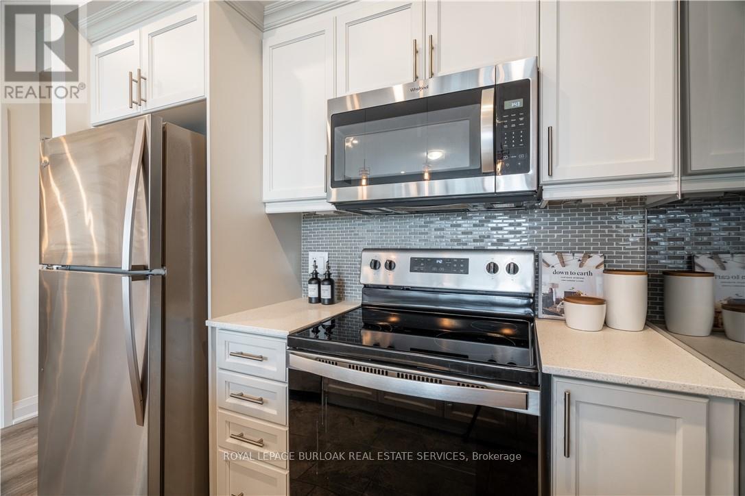 Photo 8 of 426 16 Concord Place, Grimsby ON