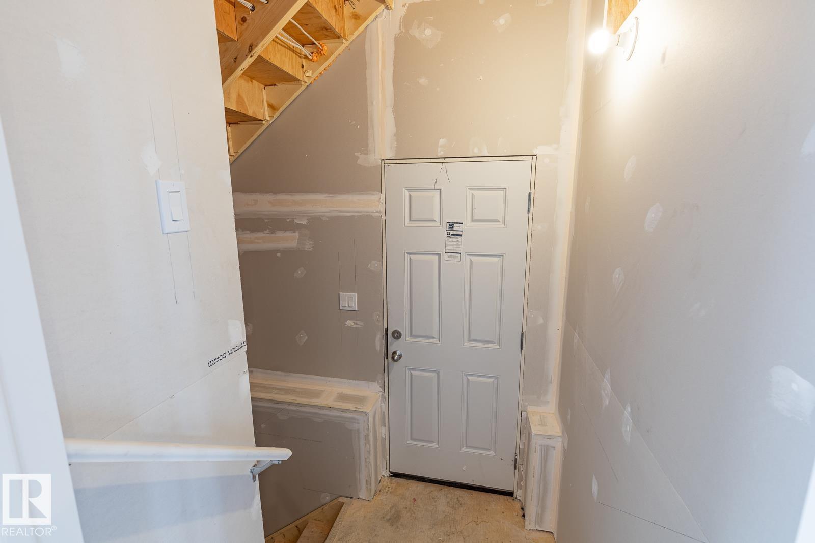 Photo 12 of 6258 175 A Av Nw, Edmonton AB