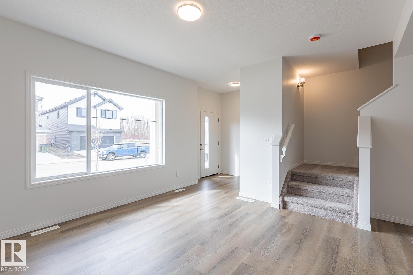 Photo 3 of 6258 175 A Av Nw, Edmonton AB