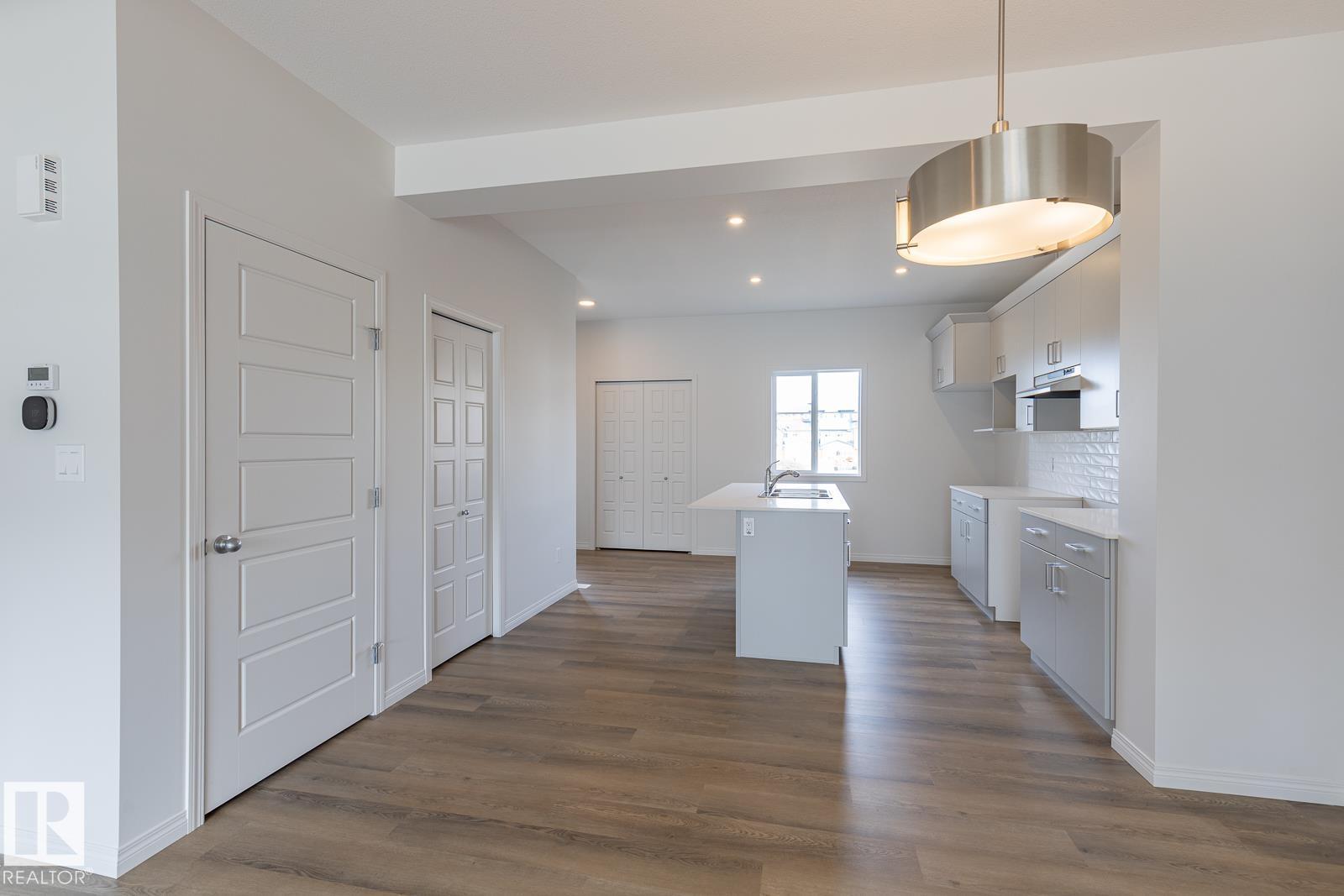 Photo 9 of 6258 175 A Av Nw, Edmonton AB