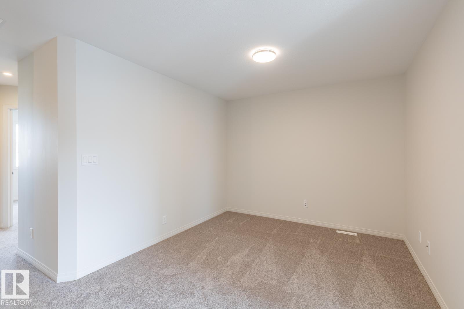 Photo 7 of 6258 175 A Av Nw, Edmonton AB