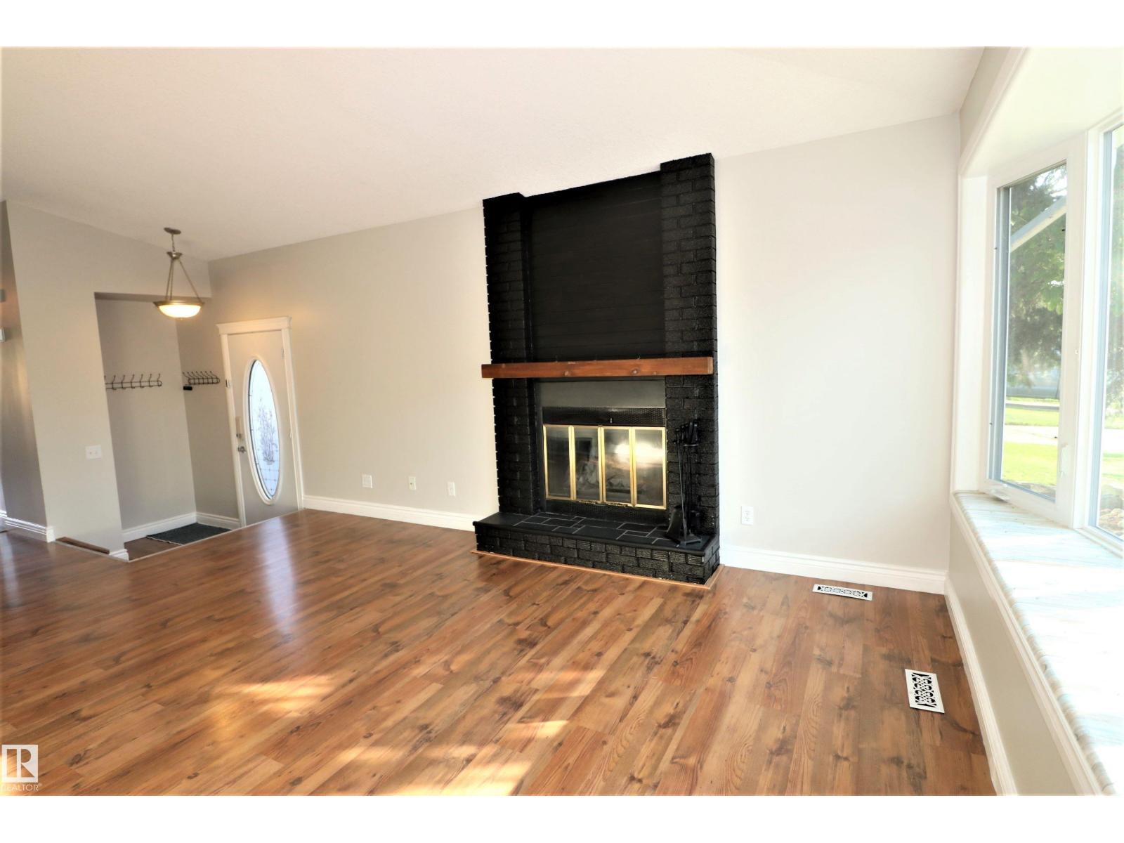 Photo 6 of 4319 54 St, Beaumont AB