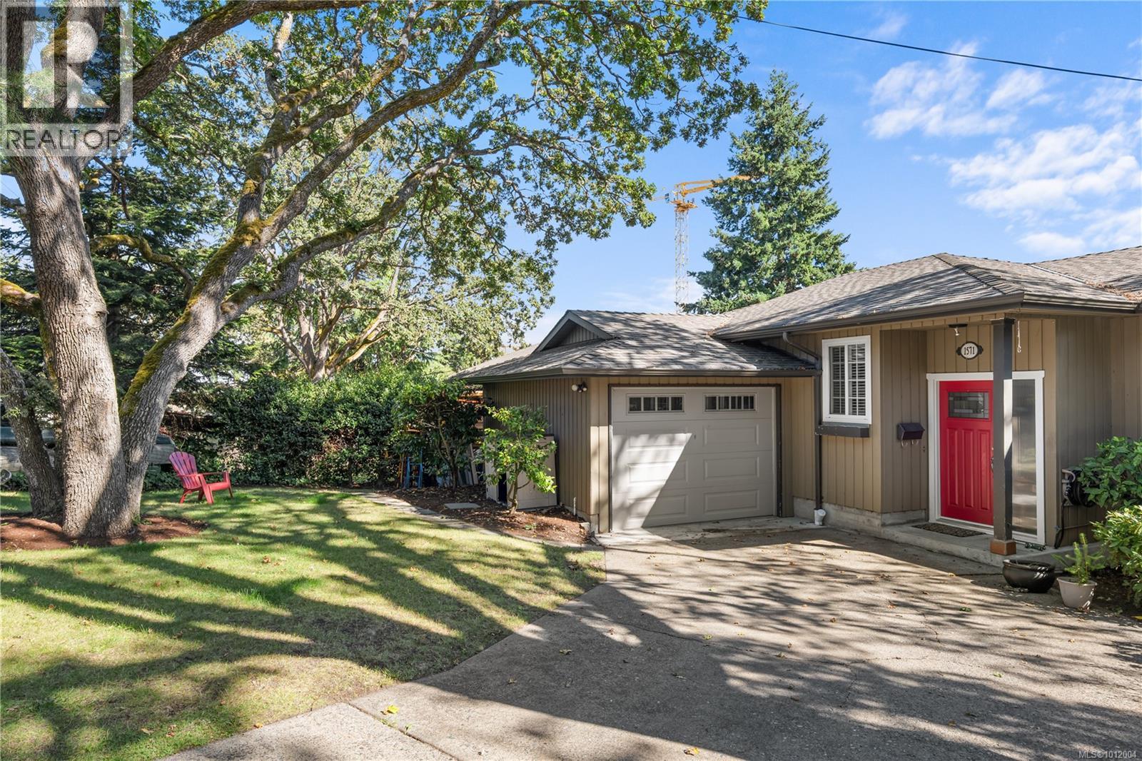  1571 Arrow Road, Saanich