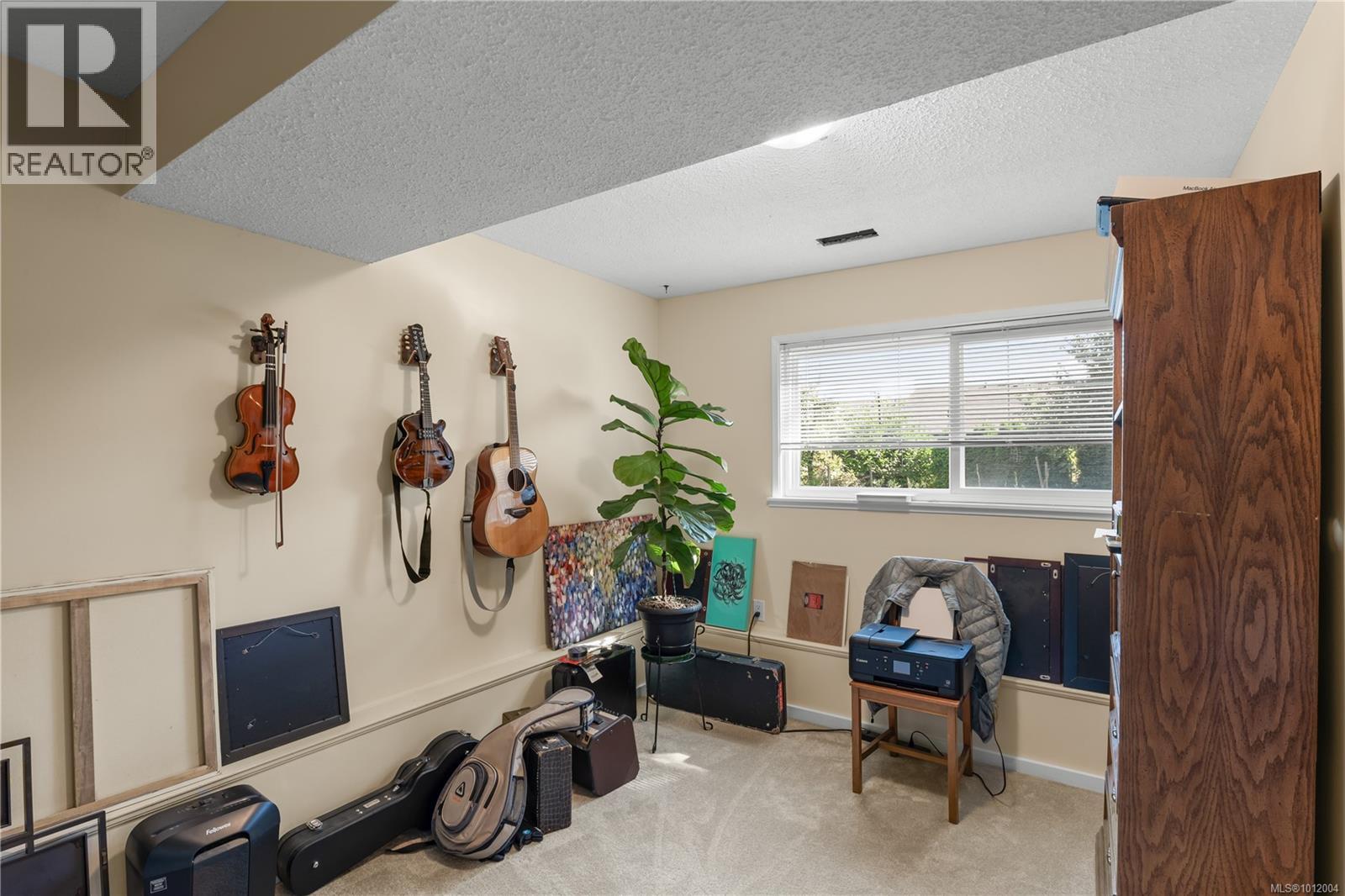  1571 Arrow Road, Saanich