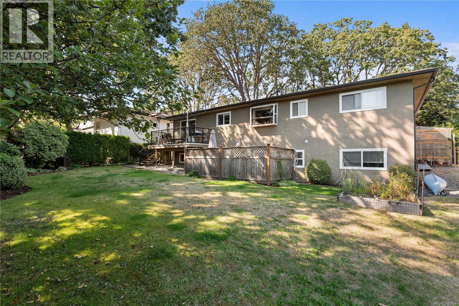  1571 Arrow Road, Saanich