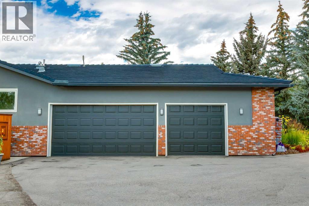 Photo 2 of 39 Springside Street, Rural Rocky View County AB
